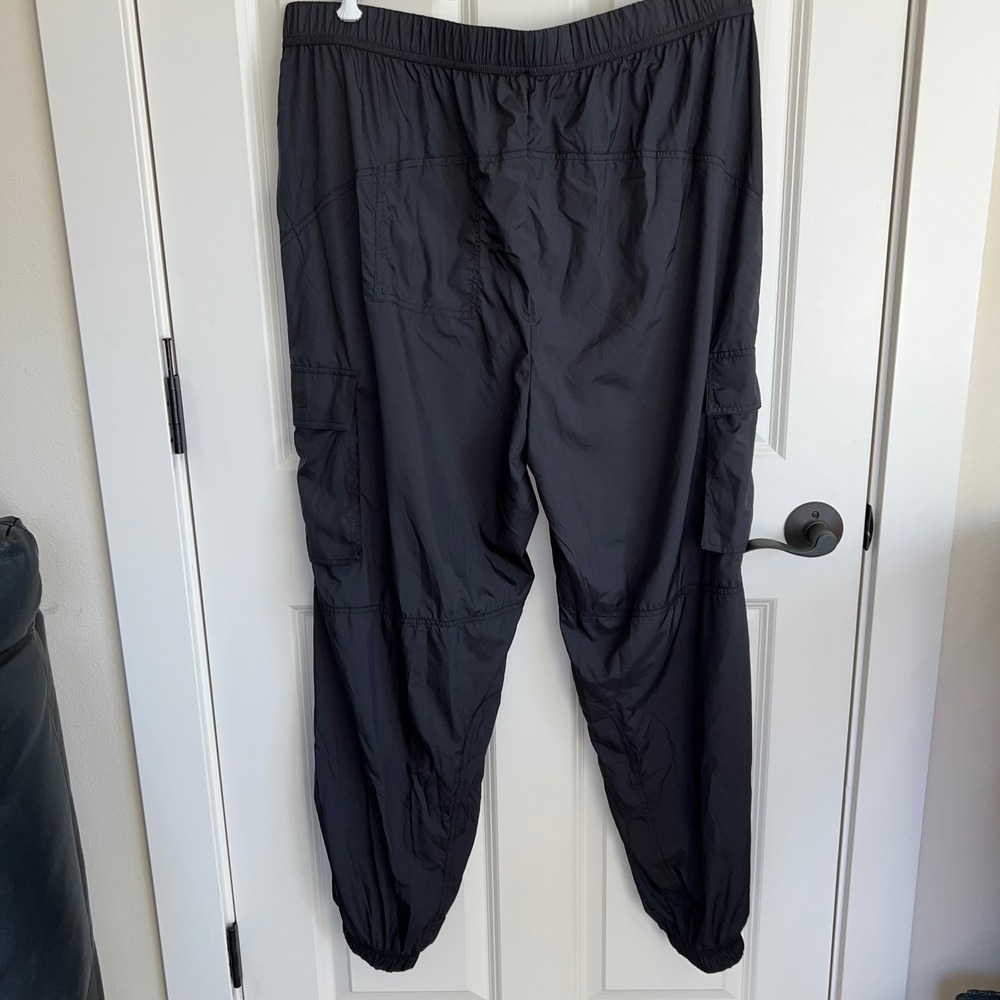NWT Fabletics‎ Parachute Pants Joggers Black Size XXL/1X 14-16 - Picture 2 of 7